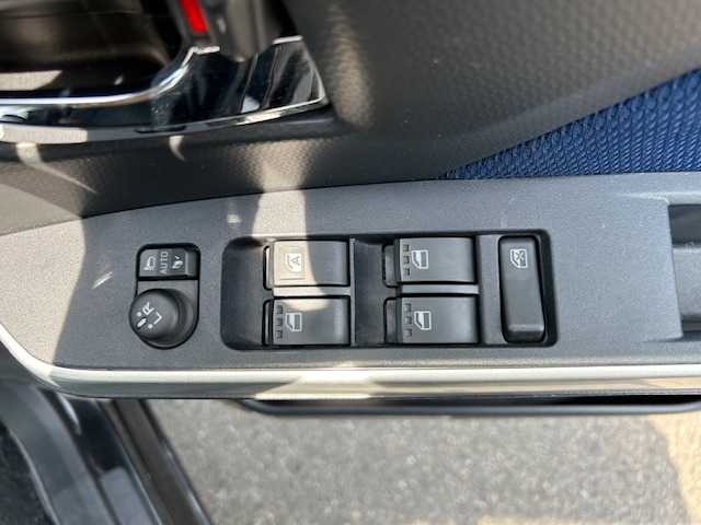 トヨタ ルーミー カスタムG 大阪府 2020(令2)年 3.9万km ブラックマイカメタリック ９インチナビ　/フルセグ　/Ｂｌｕｅｔｏｏｔｈ　/全方位カメラ　/フリップダウンモニター　/両側パワースライドドア　/シートヒーター　/前後ドライブレコーダー　/クルーズコントロール　/前後コーナーセンサー/ＥＴＣ
