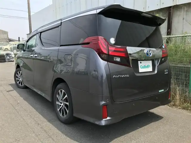 トヨタ アルファードハイブリット SR 秋田県 2016(平28)年 8万km グレーメタリック 4WD/純正9.2型メーカーOPナビ/　(Bluetooth/DVD/Blu-ray)/フルセグTV/両側パワースライドドア/パワーバックドア/パノラミックビューモニター/ビルトインETC/純正12.1型リアエンターテインメントシステム/レーダークルーズコントロール/インテリジェントクリアランスソナー/プリクラッシュセーフティシステム/ビークルスタビリティコントロール/LEDヘッドランプ/オートライト/デュアルオートエアコン/木目調/革巻きコンビステアリング/合皮/ファブリックコンビシート/前席パワーシート/2列目リラックスキャプテンシート/運転席ポジションメモリー/助手席パワーオットマン/純正17インチアルミホイール/スマートエントリー/プッシュスタートシステム/JBLプレミアムサウンドシステム/バルミナ17インチAWスタッドレス積込/禁煙車