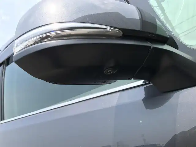 トヨタ アルファードハイブリット SR 秋田県 2016(平28)年 8万km グレーメタリック 4WD/純正9.2型メーカーOPナビ/　(Bluetooth/DVD/Blu-ray)/フルセグTV/両側パワースライドドア/パワーバックドア/パノラミックビューモニター/ビルトインETC/純正12.1型リアエンターテインメントシステム/レーダークルーズコントロール/インテリジェントクリアランスソナー/プリクラッシュセーフティシステム/ビークルスタビリティコントロール/LEDヘッドランプ/オートライト/デュアルオートエアコン/木目調/革巻きコンビステアリング/合皮/ファブリックコンビシート/前席パワーシート/2列目リラックスキャプテンシート/運転席ポジションメモリー/助手席パワーオットマン/純正17インチアルミホイール/スマートエントリー/プッシュスタートシステム/JBLプレミアムサウンドシステム/バルミナ17インチAWスタッドレス積込/禁煙車