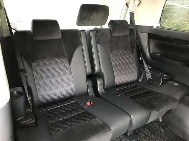 トヨタ アルファードハイブリット SR 秋田県 2016(平28)年 8万km グレーメタリック 4WD/純正9.2型メーカーOPナビ/　(Bluetooth/DVD/Blu-ray)/フルセグTV/両側パワースライドドア/パワーバックドア/パノラミックビューモニター/ビルトインETC/純正12.1型リアエンターテインメントシステム/レーダークルーズコントロール/インテリジェントクリアランスソナー/プリクラッシュセーフティシステム/ビークルスタビリティコントロール/LEDヘッドランプ/オートライト/デュアルオートエアコン/木目調/革巻きコンビステアリング/合皮/ファブリックコンビシート/前席パワーシート/2列目リラックスキャプテンシート/運転席ポジションメモリー/助手席パワーオットマン/純正17インチアルミホイール/スマートエントリー/プッシュスタートシステム/JBLプレミアムサウンドシステム/バルミナ17インチAWスタッドレス積込/禁煙車