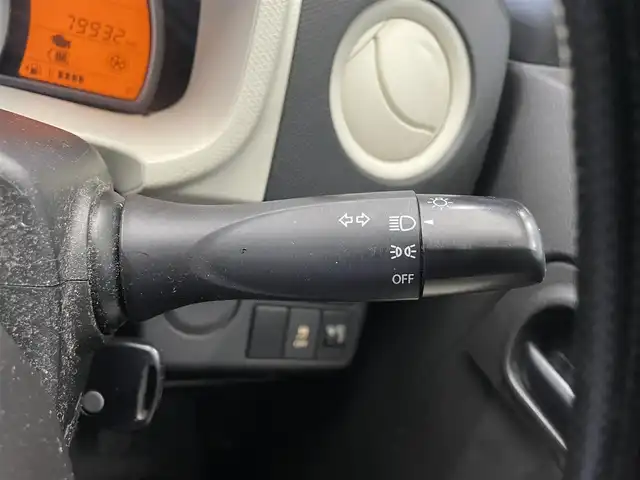 スズキ アルト L 沖縄県 2016(平28)年 8万km フィズブルーパールメタリック 純正オーディオ　/（ＡＭ／ＦＭ／ＣＤ／ＡＵＸ）　/アイドリングストップ　/横滑り防止装置　/運転席シートヒーター　/ハロゲンヘッドライト　/ヘッドライトレベライザー　/ドアバイザー　/フロアマット　/ホイールキャップ　/禁煙