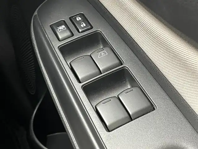 日産 ノート e－パワー X 茨城県 2017(平29)年 1.9万km ダークメタルグレー 純正ナビ/全周囲カメラ/フルセグ/衝突被害軽減ブレーキ/車線逸脱抑制装置/ソナー/デジタルインナーミラー/ETC/ドラレコ/純正15インチAW/スマートキー