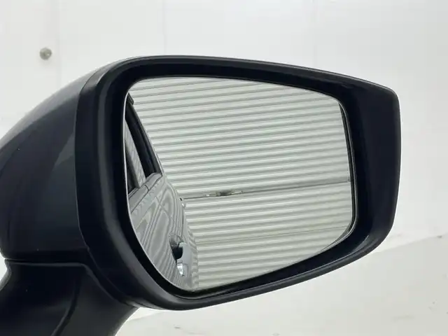 日産 ノート e－パワー X 茨城県 2017(平29)年 1.9万km ダークメタルグレー 純正ナビ/全周囲カメラ/フルセグ/衝突被害軽減ブレーキ/車線逸脱抑制装置/ソナー/デジタルインナーミラー/ETC/ドラレコ/純正15インチAW/スマートキー