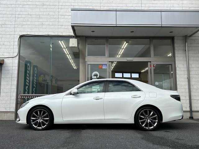 トヨタ マークＸ 350RDS 埼玉県 2018(平30)年 7.4万km ホワイトパールクリスタルシャイン 純正ナビ/【CD/DVD/フルセグ/Bluetooth】/前後ドライブレコーダー/レーダークルーズコントロール/クリアランスソナー/セーフティセンス/・プリクラッシュセーフティシステム/・レーンディパーチャーアラート/・オートマチックハイビーム/LEDヘッドランプ/本革巻きステアリング/パドルシフト/アルカンターラ/合皮コンビシート/前席パワーシート/快適温熱シート/純正18インチアルミホイール/スマートエントリー/スタートシステム/ETC
