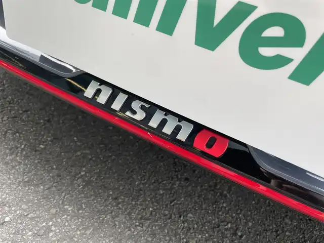 日産 スカイライン ニスモ 東京都 2024(令6)年 0.7万km グレー 1000台限定車/360°セーフティアシスト/・インテリジェントエマージェンシーブレーキ/・インテリジェントFCW（前方衝突予測警報）/・踏み間違い衝突防止アシスト/・インテリジェントBSI（後側方衝突防止支援システム）/・BSW（後側方車両検知警報）/・インテリジェント LI（車線逸脱防止支援システム）/・LDW（車線逸脱警報）/・インテリジェント BUI（後退時衝突防止支援システム）/・ハイビームアシスト/メーカーナビ/・フルセグTV/・CD/DVD/BT/・Applecarplay/USB/・AM.FM/アラウンドビューモニター/BOSEサウンド/ビルトインETC/純正ドライブレコーダー/パドルシフト/革巻きステアリング/ステアリングスイッチ/D席メモリ付パワーシート/前席パワーシート/前席シートヒーター/LEDヘッドライト/F/Rフォグランプ/オートライト/スマートキー×2/プッシュスタート/純正19インチAW/純正フロアマット/ドアバイザー/新車保証書/取扱説明書