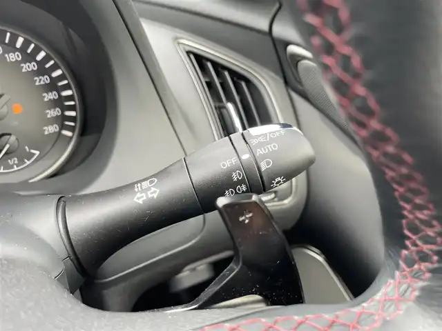日産 スカイライン ニスモ 東京都 2024(令6)年 0.7万km グレー 1000台限定車/360°セーフティアシスト/・インテリジェントエマージェンシーブレーキ/・インテリジェントFCW（前方衝突予測警報）/・踏み間違い衝突防止アシスト/・インテリジェントBSI（後側方衝突防止支援システム）/・BSW（後側方車両検知警報）/・インテリジェント LI（車線逸脱防止支援システム）/・LDW（車線逸脱警報）/・インテリジェント BUI（後退時衝突防止支援システム）/・ハイビームアシスト/メーカーナビ/・フルセグTV/・CD/DVD/BT/・Applecarplay/USB/・AM.FM/アラウンドビューモニター/BOSEサウンド/ビルトインETC/純正ドライブレコーダー/パドルシフト/革巻きステアリング/ステアリングスイッチ/D席メモリ付パワーシート/前席パワーシート/前席シートヒーター/LEDヘッドライト/F/Rフォグランプ/オートライト/スマートキー×2/プッシュスタート/純正19インチAW/純正フロアマット/ドアバイザー/新車保証書/取扱説明書