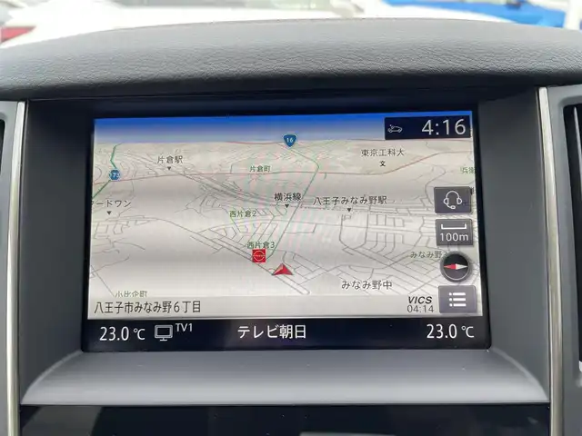 日産 スカイライン ニスモ 東京都 2024(令6)年 0.7万km グレー 1000台限定車/360°セーフティアシスト/・インテリジェントエマージェンシーブレーキ/・インテリジェントFCW（前方衝突予測警報）/・踏み間違い衝突防止アシスト/・インテリジェントBSI（後側方衝突防止支援システム）/・BSW（後側方車両検知警報）/・インテリジェント LI（車線逸脱防止支援システム）/・LDW（車線逸脱警報）/・インテリジェント BUI（後退時衝突防止支援システム）/・ハイビームアシスト/メーカーナビ/・フルセグTV/・CD/DVD/BT/・Applecarplay/USB/・AM.FM/アラウンドビューモニター/BOSEサウンド/ビルトインETC/純正ドライブレコーダー/パドルシフト/革巻きステアリング/ステアリングスイッチ/D席メモリ付パワーシート/前席パワーシート/前席シートヒーター/LEDヘッドライト/F/Rフォグランプ/オートライト/スマートキー×2/プッシュスタート/純正19インチAW/純正フロアマット/ドアバイザー/新車保証書/取扱説明書