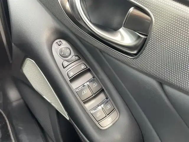 日産 スカイライン ニスモ 東京都 2024(令6)年 0.7万km グレー 1000台限定車/360°セーフティアシスト/・インテリジェントエマージェンシーブレーキ/・インテリジェントFCW（前方衝突予測警報）/・踏み間違い衝突防止アシスト/・インテリジェントBSI（後側方衝突防止支援システム）/・BSW（後側方車両検知警報）/・インテリジェント LI（車線逸脱防止支援システム）/・LDW（車線逸脱警報）/・インテリジェント BUI（後退時衝突防止支援システム）/・ハイビームアシスト/メーカーナビ/・フルセグTV/・CD/DVD/BT/・Applecarplay/USB/・AM.FM/アラウンドビューモニター/BOSEサウンド/ビルトインETC/純正ドライブレコーダー/パドルシフト/革巻きステアリング/ステアリングスイッチ/D席メモリ付パワーシート/前席パワーシート/前席シートヒーター/LEDヘッドライト/F/Rフォグランプ/オートライト/スマートキー×2/プッシュスタート/純正19インチAW/純正フロアマット/ドアバイザー/新車保証書/取扱説明書