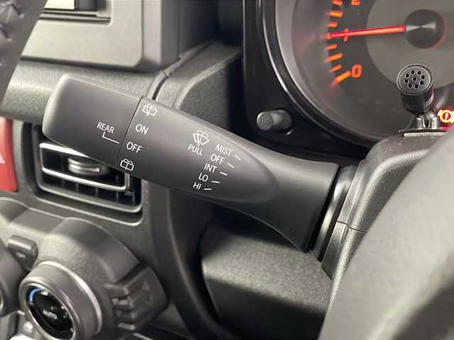 スズキ ジムニー XC 埼玉県 2025(令7)年 0.1万km ブルーイッシュブラックパール3 4WD/スズキセーフティサポート/クルーズコントロール/社外メモリナビ(型式：AVN-RB7)/CD/DVD/Bluetooth/前席シートヒーター/純正１６インチAW/プッシュスタート/スマートキー