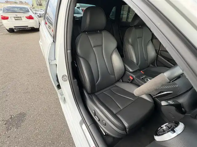 アウディ ＲＳ３ スポーツバック 石川県 2018(平30)年 3.1万km パール 4WD/衝突軽減ブレーキ/純正メモリナビ/バックカメラ/フルセグTV/AppleCarPlay/Bluetooth/CD/DVD/USB/AUX/Bang＆Olfsenサウンド/バーチャルコックピット/アダプティブクルーズコントロール/サイドアシスト/クリアランスソナー/オートライト/オートマチックハイビーム/LEDヘッドライト/フォグランプ/電動格納ミラー/黒革シート/パワーシート/シートヒーター/ETC/パドルシフト