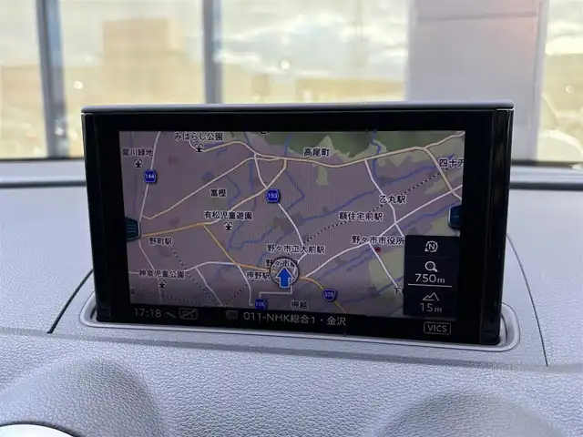 アウディ ＲＳ３ スポーツバック 石川県 2018(平30)年 3.1万km パール 4WD/衝突軽減ブレーキ/純正メモリナビ/バックカメラ/フルセグTV/AppleCarPlay/Bluetooth/CD/DVD/USB/AUX/Bang＆Olfsenサウンド/バーチャルコックピット/アダプティブクルーズコントロール/サイドアシスト/クリアランスソナー/オートライト/オートマチックハイビーム/LEDヘッドライト/フォグランプ/電動格納ミラー/黒革シート/パワーシート/シートヒーター/ETC/パドルシフト