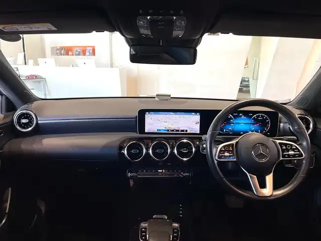 メルセデス・ベンツ Ｍ・ベンツ Ａ２５０ 4MATIC 道央・札幌 2019(令1)年 5.1万km デジタルホワイト メタリックペイント/レーダーセーフティパッケージ/　・ACC/　・PRE-SAFE/　・ブラインドスポットアシスト/　・ステアリングアシスト/　・アクティブブレーキアシスト/ナビゲーションパッケージ/　・フルセグTV/　・USB/Bluetooth/　・バックカメラ/　・パークトロニック/　・パーキングアシスト/ハーフレザーシート/シートヒーター/メモリー付フルパワーシート/LEDヘッドライト