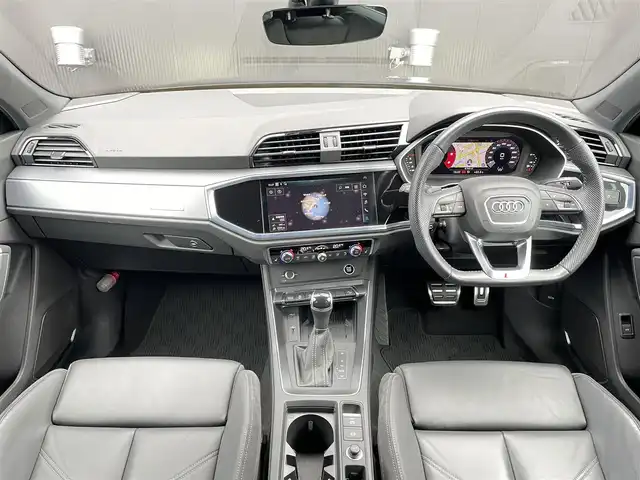 アウディ Ｑ３ 40TDIクワトロ Sライン 長野県 2020(令2)年 1.6万km 黒 パノラマサンルーフ /ブラックスタイリングパッケージ /Bang＆Olufsenサウンド/MMIナビ /プラスパッケージ(黒革/アンビエントライト/19インチAW)/ベーシックパッケージ(シートヒーター/PWシート/PWバックドア/HOLDアシスト) /バーチャルCP