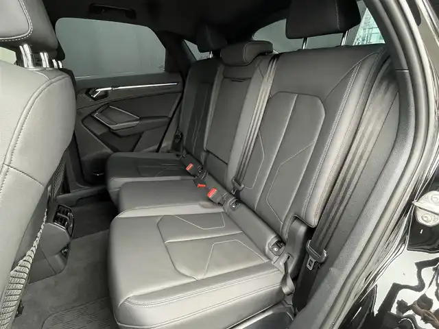 アウディ Ｑ３ 40TDIクワトロ Sライン 長野県 2020(令2)年 1.6万km 黒 パノラマサンルーフ /ブラックスタイリングパッケージ /Bang＆Olufsenサウンド/MMIナビ /プラスパッケージ(黒革/アンビエントライト/19インチAW)/ベーシックパッケージ(シートヒーター/PWシート/PWバックドア/HOLDアシスト) /バーチャルCP