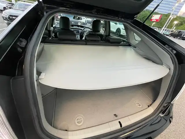 トヨタ プリウス G 大阪府 2013(平25)年 5.2万km ブラック 純正ナビ　/   フルセグTV/CD/DVD/Bluetooth/バックモニター/横滑り防止装置 /クルーズコントロール /アイドリングストップ /パワーシート/社外１５インチアルミホイール　/純正フロアマット/プッシュスタート  /スマートキー/ハーフレザーシート /ビルトインETC