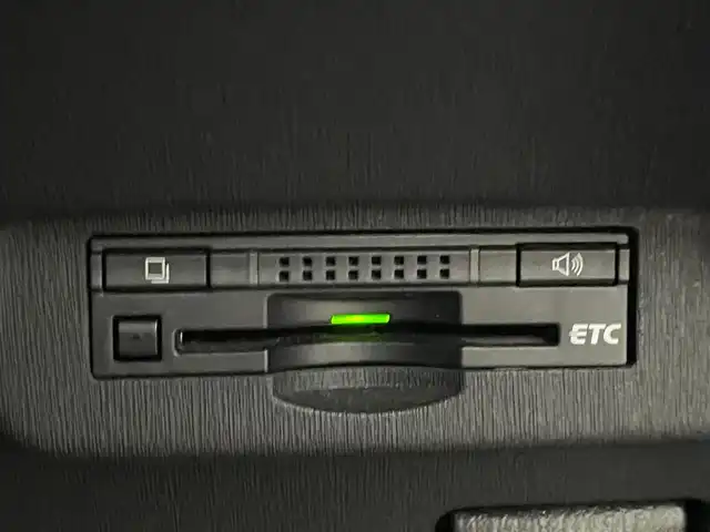 トヨタ プリウス G 大阪府 2013(平25)年 5.2万km ブラック 純正ナビ　/   フルセグTV/CD/DVD/Bluetooth/バックモニター/横滑り防止装置 /クルーズコントロール /アイドリングストップ /パワーシート/社外１５インチアルミホイール　/純正フロアマット/プッシュスタート  /スマートキー/ハーフレザーシート /ビルトインETC