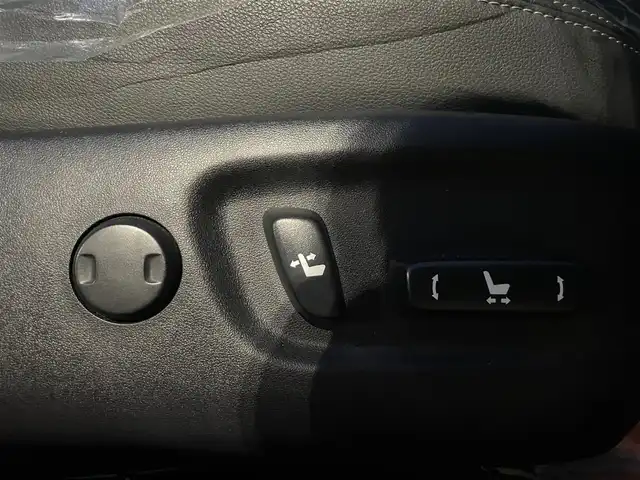 トヨタ プリウス G 大阪府 2013(平25)年 5.2万km ブラック 純正ナビ　/   フルセグTV/CD/DVD/Bluetooth/バックモニター/横滑り防止装置 /クルーズコントロール /アイドリングストップ /パワーシート/社外１５インチアルミホイール　/純正フロアマット/プッシュスタート  /スマートキー/ハーフレザーシート /ビルトインETC