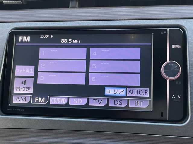 トヨタ プリウス G 神奈川県 2013(平25)年 5.2万km ブラック 純正ナビ　/   フルセグTV/CD/DVD/Bluetooth/バックモニター/横滑り防止装置 /クルーズコントロール /アイドリングストップ /パワーシート/社外１５インチアルミホイール　/純正フロアマット/プッシュスタート  /スマートキー/ハーフレザーシート /ビルトインETC