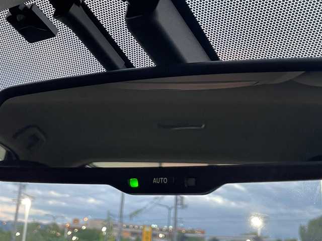 トヨタ プリウス G 神奈川県 2013(平25)年 5.2万km ブラック 純正ナビ　/   フルセグTV/CD/DVD/Bluetooth/バックモニター/横滑り防止装置 /クルーズコントロール /アイドリングストップ /パワーシート/社外１５インチアルミホイール　/純正フロアマット/プッシュスタート  /スマートキー/ハーフレザーシート /ビルトインETC