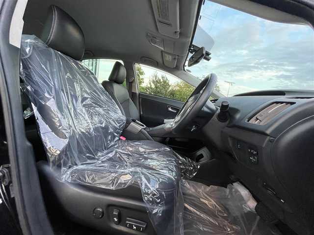 トヨタ プリウス G 神奈川県 2013(平25)年 5.2万km ブラック 純正ナビ　/   フルセグTV/CD/DVD/Bluetooth/バックモニター/横滑り防止装置 /クルーズコントロール /アイドリングストップ /パワーシート/社外１５インチアルミホイール　/純正フロアマット/プッシュスタート  /スマートキー/ハーフレザーシート /ビルトインETC