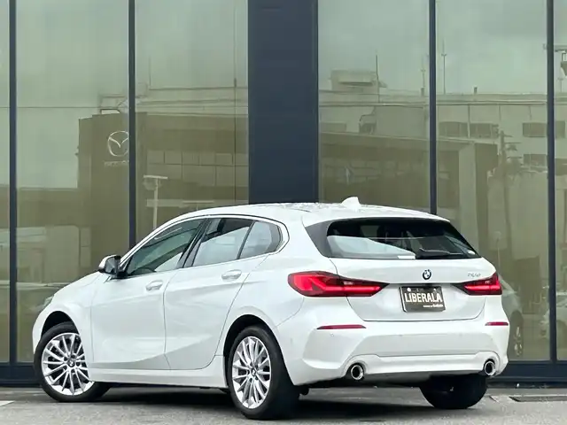 ＢＭＷ ＢＭＷ １１８ｄ 石川県 2021(令3)年 2.9万km 白 純正HDDナビ/　Bluetooth・AM/FM・USB・AppleCarPlay/全方位カメラ/ETC/前後ドライブレコーダー/アダプティブクルーズコントロール/ブラインドスポットモニター/パワーシート（D席）/シートメモリー/AUTO HOLD/アンチロック・ブレーキ・システム/衝突被害軽減システム/横滑り防止装置/前後コーナーセンサー/盗難防止装置/パーキングアシスト/アイドリングストップ/エアバッグ（W）/カーテンエアバッグ/純正アルミホイール/純正フロアマット/LEDヘッドライト/スマートキー/プッシュスタート/スペアキー×1