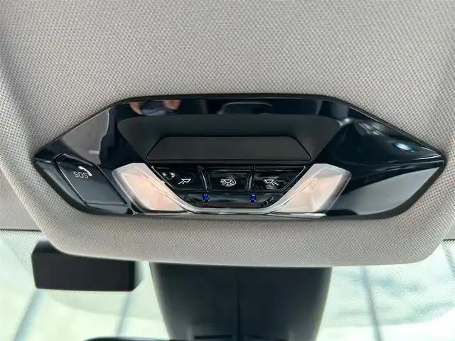 ＢＭＷ ＢＭＷ １１８ｄ 石川県 2021(令3)年 2.9万km 白 純正HDDナビ/　Bluetooth・AM/FM・USB・AppleCarPlay/全方位カメラ/ETC/前後ドライブレコーダー/アダプティブクルーズコントロール/ブラインドスポットモニター/パワーシート（D席）/シートメモリー/AUTO HOLD/アンチロック・ブレーキ・システム/衝突被害軽減システム/横滑り防止装置/前後コーナーセンサー/盗難防止装置/パーキングアシスト/アイドリングストップ/エアバッグ（W）/カーテンエアバッグ/純正アルミホイール/純正フロアマット/LEDヘッドライト/スマートキー/プッシュスタート/スペアキー×1