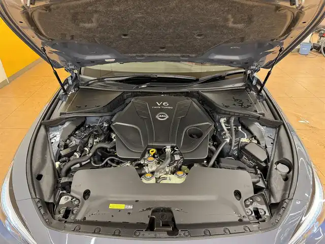 日産 スカイライン ニスモリミテッド 群馬県 2024(令6)年 0.9万km グレー 安全装備/・衝突軽減ブレーキ/・アラウンドビューモニター/・前後コーナーセンサー/・車線逸脱装置/・クルーズコントロール/・ブラインドスポット/・横滑り防止/・オートライト/・オートハイビーム/メーカー純正ナビ/・AM/FM/フルセグTV/・Bluetooth/SD/・CD/DVD/AUX/MSV/レカロシート/パドルシフト/サンルーフ/LEDヘッドライト/LEDフォグランプ/純正前後ドライブレコーダー/純正ETC2.0/純正フロアマット/プッシュスタート/スマートキー