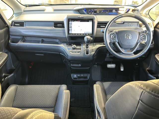 ホンダ フリード G ホンダセンシング 静岡県 2021(令3)年 4.1万km プラチナホワイトパール 純正ナビ/DVD/CD/AM/FM/フルセグ/SD/Bluetooth/USB/ipod/HDMI/主要装備/・純正ナビ　/・コーナーセンサー　/・バックカメラ　/・ＥＴＣ　/・オートライト　/・レーダークルコン　/・両側パワースライドドア　/・ドライブレコーダー　/・プッシュスタート　/・ＬＥＤヘッドライト　/・レーンキープ　/・シートヒーター/・衝突軽減システム/・盗難防止装置/・横滑り防止装置/・純正アルミホイール/・ウォークスルー