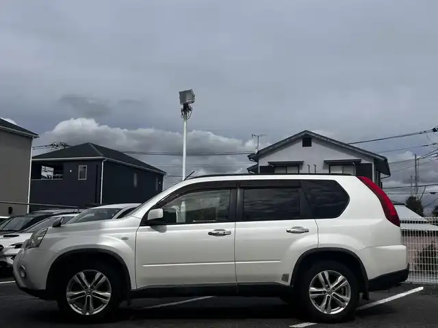 日産 エクストレイル 20X 静岡県 2011(平23)年 11万km ブリリアントホワイトパール ワンオーナー/社外ナビ（DVD/FM/AM/フルセグTV）/ETC/ドラレコ/バックカメラ/D席/N席　シートヒーター/エアーシート/純正フロアマッ
