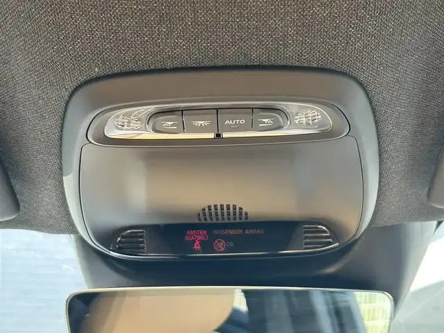 ボルボ ボルボ ＸＣ４０ B4 AWD インスクリプション 兵庫県 2022(令4)年 5.9万km クリスタルホワイトP 純正HDDナビ/(Blue Tooth/AM/FM/Apple car play/Android Auto)/harman/kardonサウンドシステム/シートヒーター(全席)/ステアリングヒーター/全方位カメラ/前後録画ドラレコ/クルーズコントロール/パワーシート(D/N席)/電動パーキングブレーキ/パワーバックドア/フルセグTV/アイドリングストップ/レザーシート(茶)/自動駐車/ETC/保証書/ワンオーナー