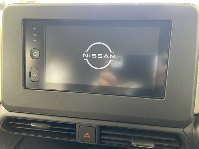 日産 デイズ S 岐阜県 2021(令3)年 0.5万km スターリングシルバーM 純正カーオディオ/AM/FM/BT/USB/バックカメラ/衝突軽減ブレーキ/踏み間違い防止アシスト/オートライト/ハイビームアシスト/アイドリングストップ/クリアランスソナー/純正フロアマット/サイドバイザー