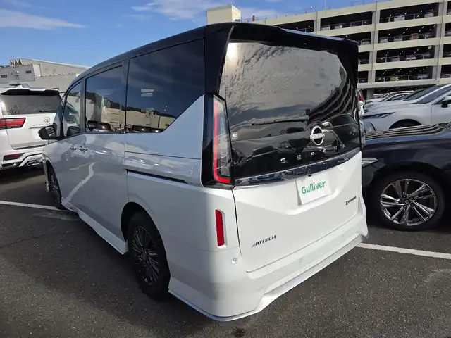 日産 セレナ e－パワー オーテック 福岡県 2023(令5)年 1.9万km パールⅡ カロッツェリアナビ/両側ハンズフリーパワースライドドア/全周囲カメラ/ビルトインETC/プロパイロット/エマージェンシーブレーキ/車線逸脱防止支援システム/後退時車両検知警報/衝突回避ステアリングアシスト/デジタルルームミラー/LEDヘッドランプ/革巻きステアリング/ステアリングヒーター/ブラック合皮シート/前席/2列目シートヒーター/2列目キャプテンシート/純正16インチアルミホイール/スマートキー/プッシュエンジンスターター/禁煙車