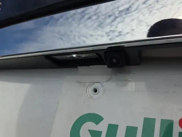 日産 セレナ e－パワー オーテック 福岡県 2023(令5)年 1.9万km パールⅡ カロッツェリアナビ/両側ハンズフリーパワースライドドア/全周囲カメラ/ビルトインETC/プロパイロット/エマージェンシーブレーキ/車線逸脱防止支援システム/後退時車両検知警報/衝突回避ステアリングアシスト/デジタルルームミラー/LEDヘッドランプ/革巻きステアリング/ステアリングヒーター/ブラック合皮シート/前席/2列目シートヒーター/2列目キャプテンシート/純正16インチアルミホイール/スマートキー/プッシュエンジンスターター/禁煙車