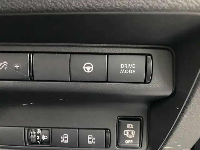 日産 セレナ e－パワー オーテック 福岡県 2023(令5)年 1.9万km パールⅡ カロッツェリアナビ/両側ハンズフリーパワースライドドア/全周囲カメラ/ビルトインETC/プロパイロット/エマージェンシーブレーキ/車線逸脱防止支援システム/後退時車両検知警報/衝突回避ステアリングアシスト/デジタルルームミラー/LEDヘッドランプ/革巻きステアリング/ステアリングヒーター/ブラック合皮シート/前席/2列目シートヒーター/2列目キャプテンシート/純正16インチアルミホイール/スマートキー/プッシュエンジンスターター/禁煙車