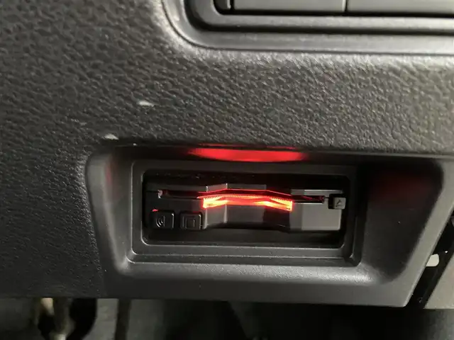 日産 セレナ e－パワー オーテック 福岡県 2023(令5)年 1.9万km パールⅡ カロッツェリアナビ/両側ハンズフリーパワースライドドア/全周囲カメラ/ビルトインETC/プロパイロット/エマージェンシーブレーキ/車線逸脱防止支援システム/後退時車両検知警報/衝突回避ステアリングアシスト/デジタルルームミラー/LEDヘッドランプ/革巻きステアリング/ステアリングヒーター/ブラック合皮シート/前席/2列目シートヒーター/2列目キャプテンシート/純正16インチアルミホイール/スマートキー/プッシュエンジンスターター/禁煙車