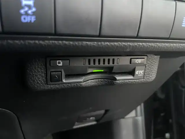 トヨタ カローラツーリング ハイブリッド ダブルバイビー 富山県 2021(令3)年 2.3万km スパークリングブラックパールクリスタルシャイン 純正ディスプレイオーディオ/Bluetooth/バックカメラ/ミラーキャスト/セーフティセンス/レーダークルーズコントロール/レーンキープアシスト/オートマチックハイビーム/ハーフレザーシート/コーナーセンサー/LEDオートライト/ＬＥＤフォグライト