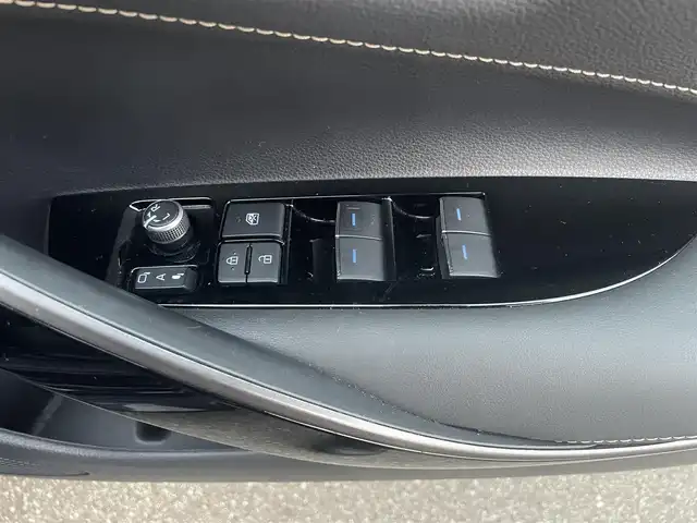 トヨタ カローラツーリング ハイブリッド ダブルバイビー 富山県 2021(令3)年 2.3万km スパークリングブラックパールクリスタルシャイン 純正ディスプレイオーディオ/Bluetooth/バックカメラ/ミラーキャスト/セーフティセンス/レーダークルーズコントロール/レーンキープアシスト/オートマチックハイビーム/ハーフレザーシート/コーナーセンサー/LEDオートライト/ＬＥＤフォグライト