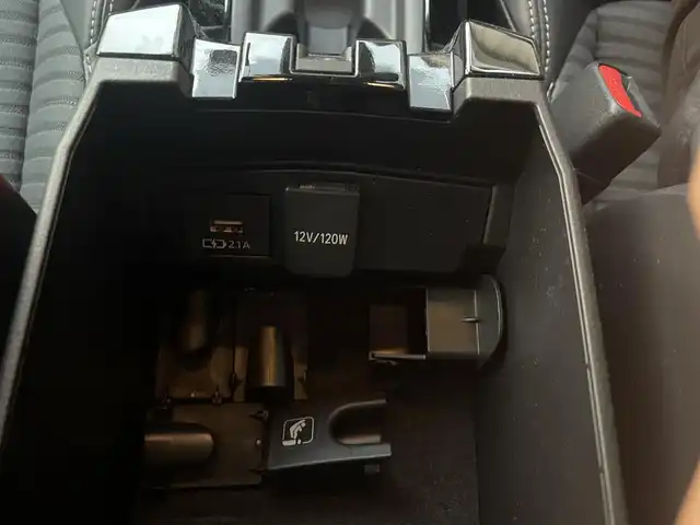 トヨタ カローラツーリング ハイブリッド ダブルバイビー 富山県 2021(令3)年 2.3万km スパークリングブラックパールクリスタルシャイン 純正ディスプレイオーディオ/Bluetooth/バックカメラ/ミラーキャスト/セーフティセンス/レーダークルーズコントロール/レーンキープアシスト/オートマチックハイビーム/ハーフレザーシート/コーナーセンサー/LEDオートライト/ＬＥＤフォグライト