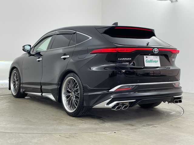 トヨタ ハリアー ハイブリッド Z 兵庫県 2023(令5)年 3.5万km ブラック ・モデリスタエアロ/・JBLサウンドシステム/・トヨタセーフティーセンス/・プリクラッシュセーフティ/・レーントレーシングアシスト/・リヤクロストラフィックアラート/・パーキングサポートブレーキ/・ロードサインアシスト/・BSM/・先行車発進お知らせ/・クリアランスソナー/・レーダークルーズコントロール/・オートマチックハイビーム/・純正12.3インチナビ＆フルセグ＆BT＆USB/・バックカメラ/・サイドカメラ/・デジタルインナーミラー（録画機能付き）/・ビルトインETC/・運転席パワーシート/・電動パーキングブレーキ/・オートホールド/・スマートキー/・スペアキー/・プッシュスタート/・ヘッドアップディスプレイ/・LEDヘッドライト/・フォグ/・オートライト/・フロアマット/・W＋サイドエアバッグ/・カーテンエアバック/・BLITZ車高調/・社外21インチアルミホール