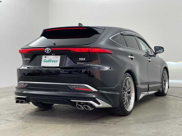 トヨタ ハリアー ハイブリッド Z 兵庫県 2023(令5)年 3.5万km ブラック ・モデリスタエアロ/・JBLサウンドシステム/・トヨタセーフティーセンス/・プリクラッシュセーフティ/・レーントレーシングアシスト/・リヤクロストラフィックアラート/・パーキングサポートブレーキ/・ロードサインアシスト/・BSM/・先行車発進お知らせ/・クリアランスソナー/・レーダークルーズコントロール/・オートマチックハイビーム/・純正12.3インチナビ＆フルセグ＆BT＆USB/・バックカメラ/・サイドカメラ/・デジタルインナーミラー（録画機能付き）/・ビルトインETC/・運転席パワーシート/・電動パーキングブレーキ/・オートホールド/・スマートキー/・スペアキー/・プッシュスタート/・ヘッドアップディスプレイ/・LEDヘッドライト/・フォグ/・オートライト/・フロアマット/・W＋サイドエアバッグ/・カーテンエアバック/・BLITZ車高調/・社外21インチアルミホール