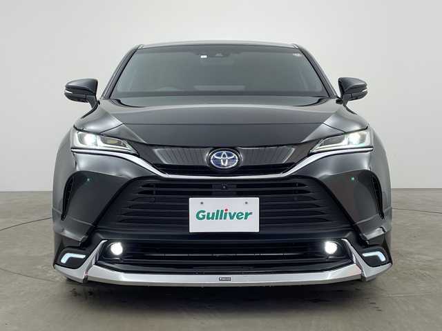 トヨタ ハリアー ハイブリッド Z 兵庫県 2023(令5)年 3.5万km ブラック ・モデリスタエアロ/・JBLサウンドシステム/・トヨタセーフティーセンス/・プリクラッシュセーフティ/・レーントレーシングアシスト/・リヤクロストラフィックアラート/・パーキングサポートブレーキ/・ロードサインアシスト/・BSM/・先行車発進お知らせ/・クリアランスソナー/・レーダークルーズコントロール/・オートマチックハイビーム/・純正12.3インチナビ＆フルセグ＆BT＆USB/・バックカメラ/・サイドカメラ/・デジタルインナーミラー（録画機能付き）/・ビルトインETC/・運転席パワーシート/・電動パーキングブレーキ/・オートホールド/・スマートキー/・スペアキー/・プッシュスタート/・ヘッドアップディスプレイ/・LEDヘッドライト/・フォグ/・オートライト/・フロアマット/・W＋サイドエアバッグ/・カーテンエアバック/・BLITZ車高調/・社外21インチアルミホール