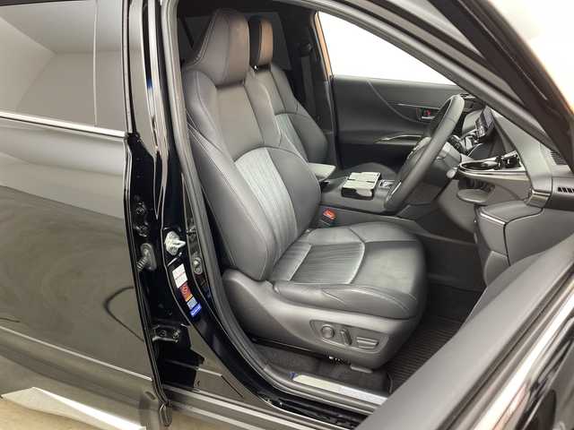 トヨタ ハリアー ハイブリッド Z 兵庫県 2023(令5)年 3.5万km ブラック ・モデリスタエアロ/・JBLサウンドシステム/・トヨタセーフティーセンス/・プリクラッシュセーフティ/・レーントレーシングアシスト/・リヤクロストラフィックアラート/・パーキングサポートブレーキ/・ロードサインアシスト/・BSM/・先行車発進お知らせ/・クリアランスソナー/・レーダークルーズコントロール/・オートマチックハイビーム/・純正12.3インチナビ＆フルセグ＆BT＆USB/・バックカメラ/・サイドカメラ/・デジタルインナーミラー（録画機能付き）/・ビルトインETC/・運転席パワーシート/・電動パーキングブレーキ/・オートホールド/・スマートキー/・スペアキー/・プッシュスタート/・ヘッドアップディスプレイ/・LEDヘッドライト/・フォグ/・オートライト/・フロアマット/・W＋サイドエアバッグ/・カーテンエアバック/・BLITZ車高調/・社外21インチアルミホール