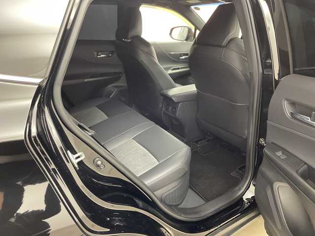 トヨタ ハリアー ハイブリッド Z 兵庫県 2023(令5)年 3.5万km ブラック ・モデリスタエアロ/・JBLサウンドシステム/・トヨタセーフティーセンス/・プリクラッシュセーフティ/・レーントレーシングアシスト/・リヤクロストラフィックアラート/・パーキングサポートブレーキ/・ロードサインアシスト/・BSM/・先行車発進お知らせ/・クリアランスソナー/・レーダークルーズコントロール/・オートマチックハイビーム/・純正12.3インチナビ＆フルセグ＆BT＆USB/・バックカメラ/・サイドカメラ/・デジタルインナーミラー（録画機能付き）/・ビルトインETC/・運転席パワーシート/・電動パーキングブレーキ/・オートホールド/・スマートキー/・スペアキー/・プッシュスタート/・ヘッドアップディスプレイ/・LEDヘッドライト/・フォグ/・オートライト/・フロアマット/・W＋サイドエアバッグ/・カーテンエアバック/・BLITZ車高調/・社外21インチアルミホール