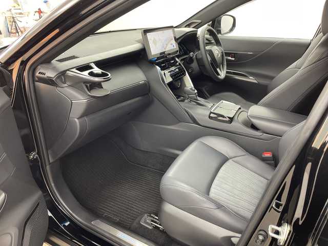 トヨタ ハリアー ハイブリッド Z 兵庫県 2023(令5)年 3.5万km ブラック ・モデリスタエアロ/・JBLサウンドシステム/・トヨタセーフティーセンス/・プリクラッシュセーフティ/・レーントレーシングアシスト/・リヤクロストラフィックアラート/・パーキングサポートブレーキ/・ロードサインアシスト/・BSM/・先行車発進お知らせ/・クリアランスソナー/・レーダークルーズコントロール/・オートマチックハイビーム/・純正12.3インチナビ＆フルセグ＆BT＆USB/・バックカメラ/・サイドカメラ/・デジタルインナーミラー（録画機能付き）/・ビルトインETC/・運転席パワーシート/・電動パーキングブレーキ/・オートホールド/・スマートキー/・スペアキー/・プッシュスタート/・ヘッドアップディスプレイ/・LEDヘッドライト/・フォグ/・オートライト/・フロアマット/・W＋サイドエアバッグ/・カーテンエアバック/・BLITZ車高調/・社外21インチアルミホール