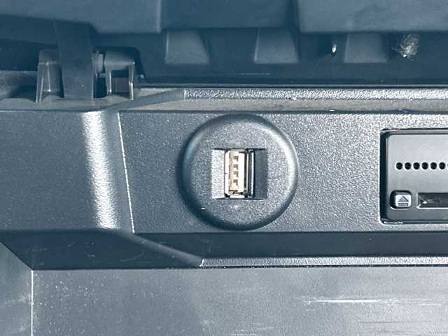 三菱 デリカＤ：２ ハイブリッドSZ ナビパッケージ 千葉県 2017(平29)年 6万km スーパーブラックP ナビ　全方位カメラ　両側電動スライドドア　フルセグTV　BT　クルコン　ステアスイッチ　レーダーブレーキ　ドラレコ　ビルトインETC　USB　スマートキー　プッシュスタート　HID　オートライト