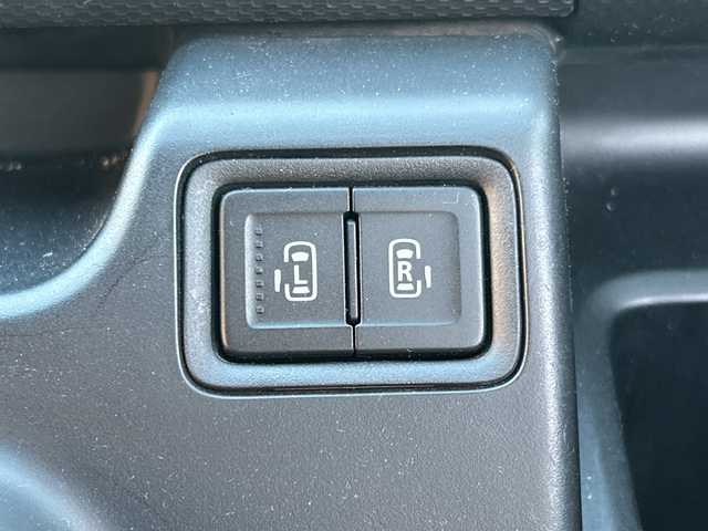 三菱 デリカＤ：２ ハイブリッドSZ ナビパッケージ 千葉県 2017(平29)年 6万km スーパーブラックP ナビ　全方位カメラ　両側電動スライドドア　フルセグTV　BT　クルコン　ステアスイッチ　レーダーブレーキ　ドラレコ　ビルトインETC　USB　スマートキー　プッシュスタート　HID　オートライト