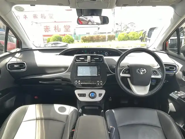 トヨタ プリウス S ツーリングセレクション 愛知県 2016(平28)年 9万km エモーショナルレッド (株)IDOMが運営する【じしゃロン豊川店】の自社ローン専用車両になります。こちらは現金またはオートローンご利用時の価格です。自社ローンご希望の方は別途その旨お申付け下さい/ 純正メモリナビ/　◯ CD再生機能/　◯ DVD再生機能/　◯ BT対応/　◯ ワンセグ/ ETC/ バックカメラ/ レザー調シート/ 前席シートヒーター/ 革巻ステアリング/ ステアリングスイッチ/ クルーズコントロール/ プッシュスタート/ ウインカーミラー/ トノカバー/ ドアバイザー/ 純正フロアマット