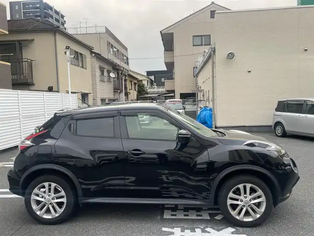 日産 ジューク 15RX Vセレクション 広島県 2016(平28)年 6.9万km スーパーブラック /登録時走行距離/　　　　　　　68872キロ/アイドリングストップ/純正ナビ/アラウンドビューモニター/地デジ視聴可/オートライト/ビルトインETC/新車時整備手帳/　　【保証書】/取扱説明書/