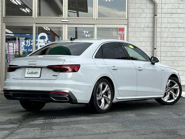 アウディ Ａ４ 40TDIクワトロ Sライン 岩手県 2023(令5)年 3.2万km グレイシアホワイトメタリック ワンオーナー/衝突軽減装置/ディーゼルターボ　/純正ナビ　/フルセグTV/ビルトインETC　/全方位カメラ　/アダクティブクルーズコントロール /純正前後ドライブレコーダー/パドルシフト /コーナーセンサー /前席シートヒーター/前席パワーシート/運転席シートメモリ /スマホ充電 /革ステアリング/横滑り防止装置/純正フロアマット/スマートキー×2/保証書 取説