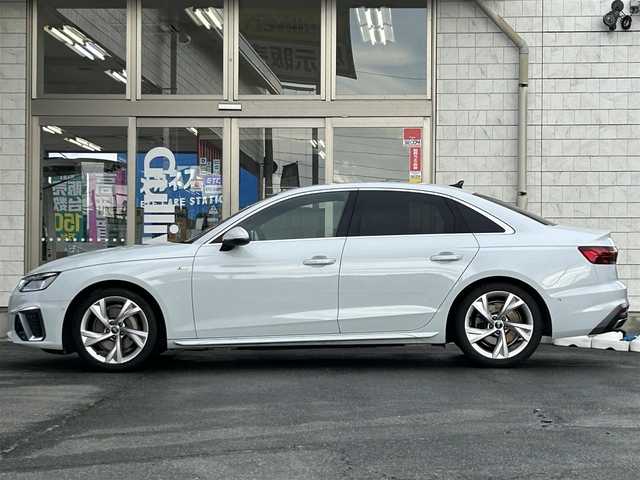 アウディ Ａ４ 40TDIクワトロ Sライン 岩手県 2023(令5)年 3.2万km グレイシアホワイトメタリック ワンオーナー/衝突軽減装置/ディーゼルターボ　/純正ナビ　/フルセグTV/ビルトインETC　/全方位カメラ　/アダクティブクルーズコントロール /純正前後ドライブレコーダー/パドルシフト /コーナーセンサー /前席シートヒーター/前席パワーシート/運転席シートメモリ /スマホ充電 /革ステアリング/横滑り防止装置/純正フロアマット/スマートキー×2/保証書 取説